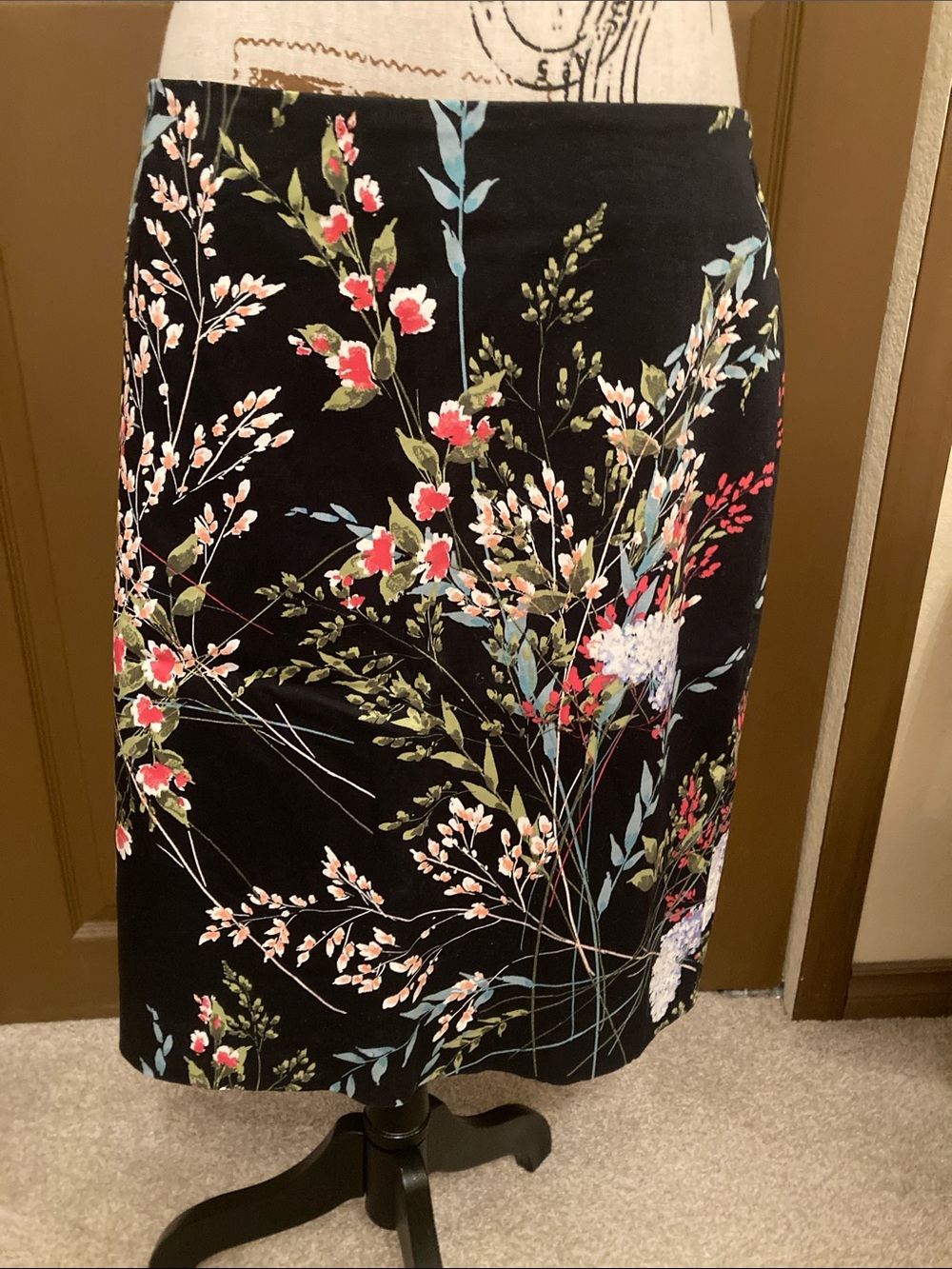 TALBOTS PETITES Floral Pencil Skirt Like New!